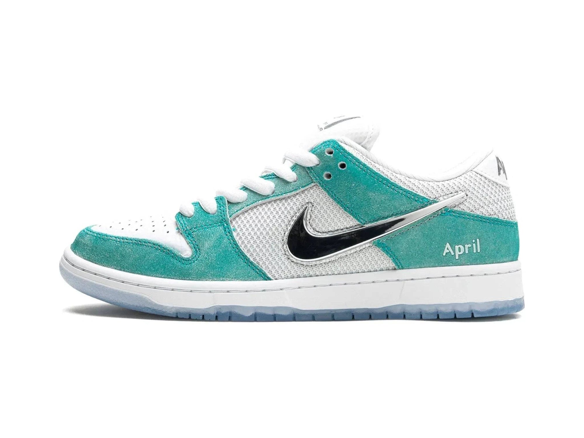 Nike SB Dunk Low Pro QS April Skateboards - Kyaro