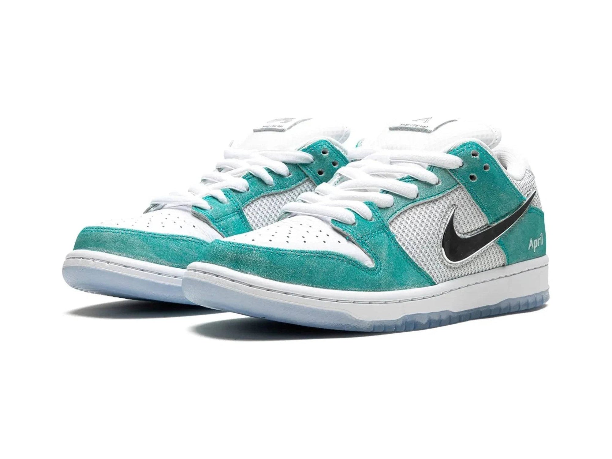 Nike SB Dunk Low Pro QS April Skateboards - Kyaro