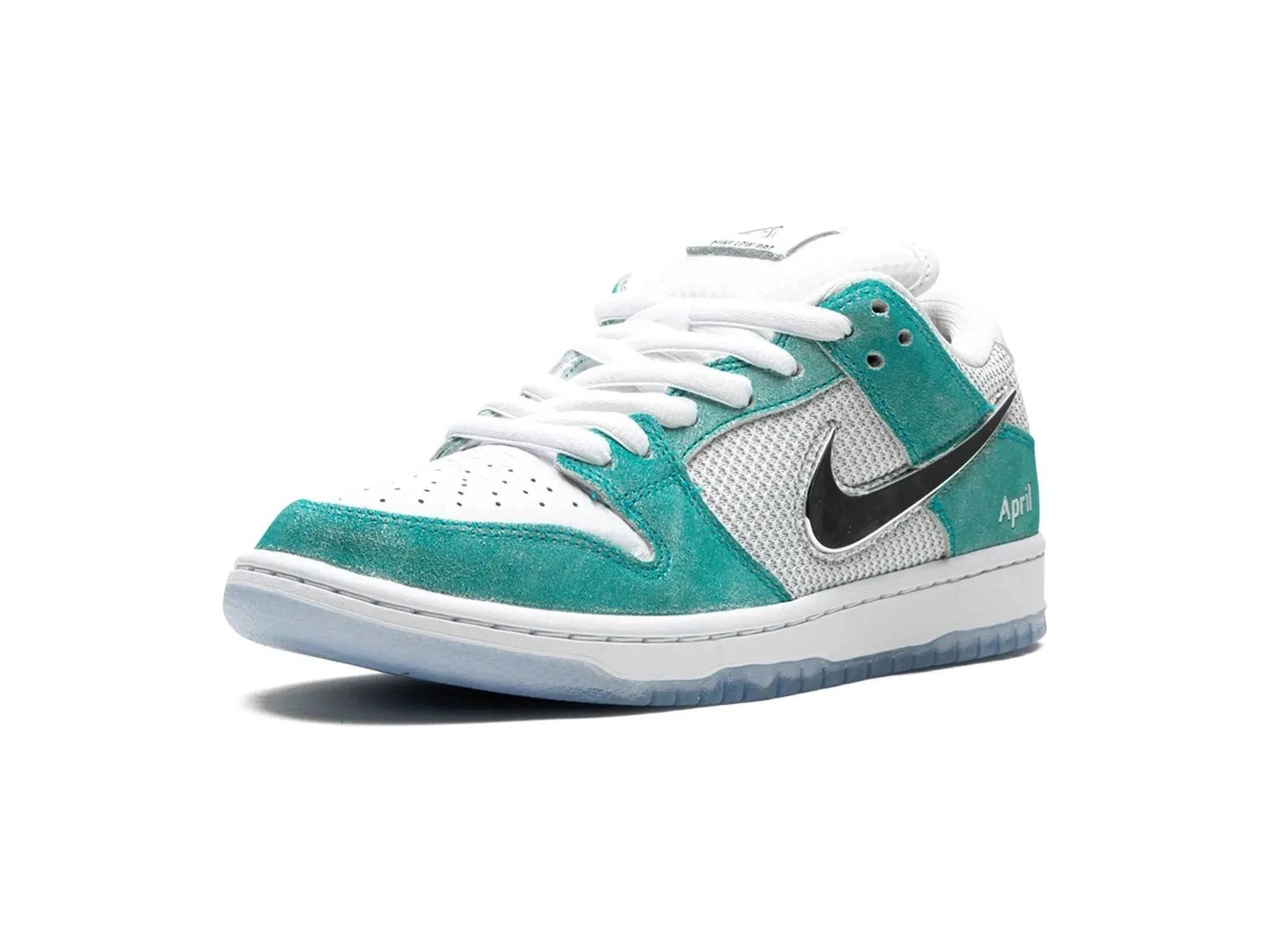 Nike SB Dunk Low Pro QS April Skateboards - Kyaro