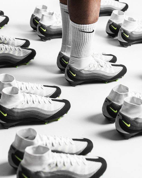 Nike brengt iconische ‘Neon’ colorway van Air Max 95 naar het voetbalveld
