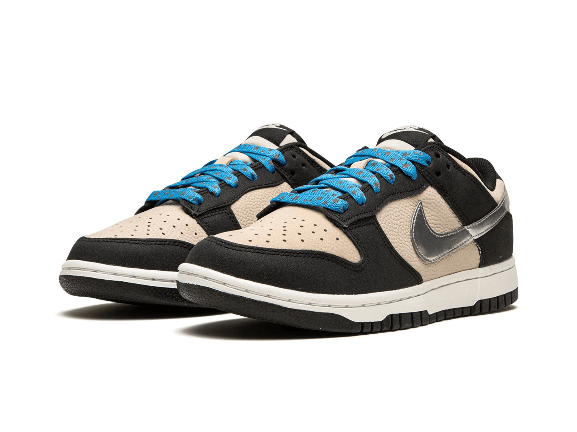 Nike Dunk Low Starry Laces